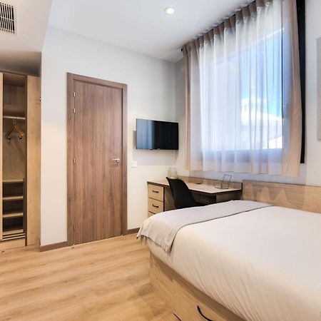 Livensa Living Pamplona Albergue Juvenil Exterior photo